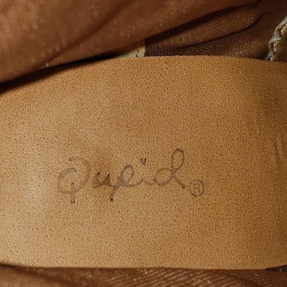 Qupid Black Round Closed Toe Studded Booties - Picture 8 of 11